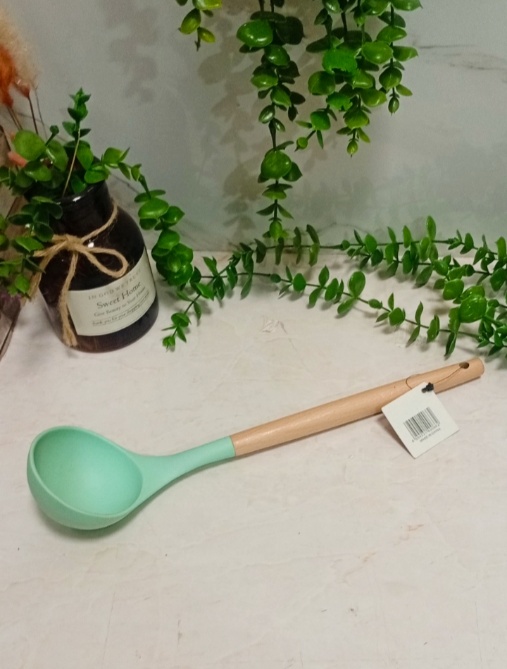 ملاقه دسته بامبو سیلیکونی
